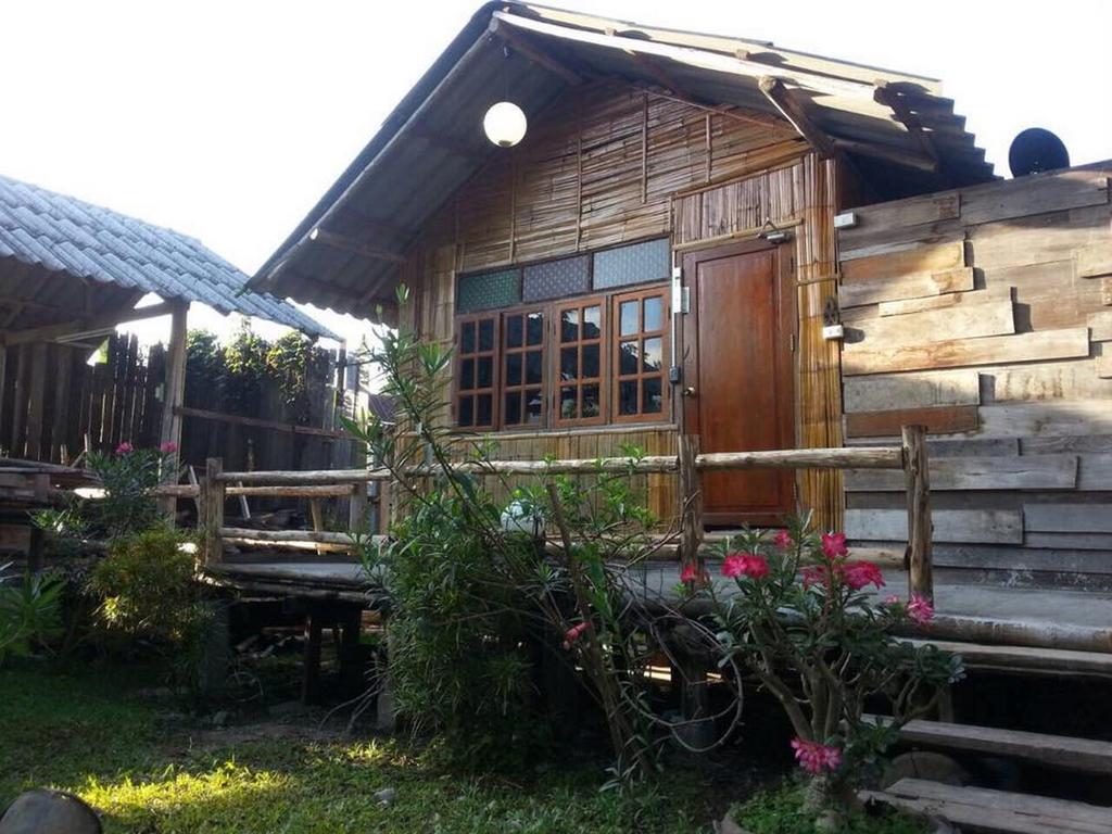 Pai Cat Hut Vandrarhem Rum bild